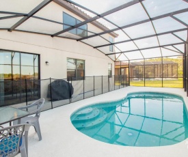 Lovely Vacation Home With Private Pool Near Disney!