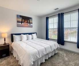 King Bed and Great Amenities!