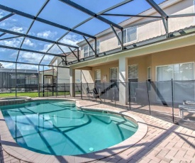 Spacious Kissimmee Villa - 3 Mi to Disney World!