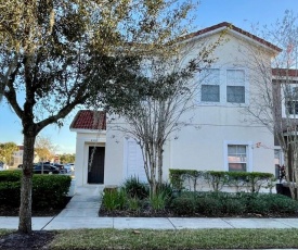 Stunning 4 Bedroom w/ Pool Close to Disney 4562