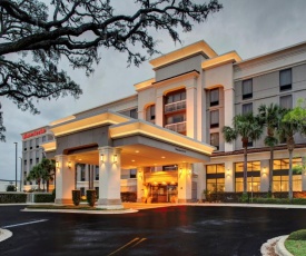 Hampton Inn & Suites at Colonial TownPark