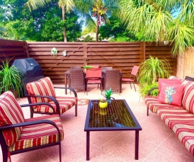 Room and Patio & BBQ at North side Lake Worth Beach