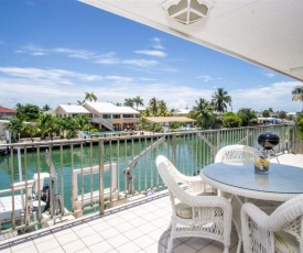 Serenity Found 3bed/2bath duplex with dockage & cabana club