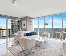 **W ICON BRICKELL-LUXURY HIGH RISE 2BR-FREE SPA**