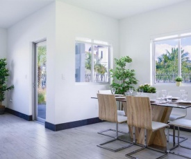 Amazing Townhouse 8 Miles from Wynwood - NTH1