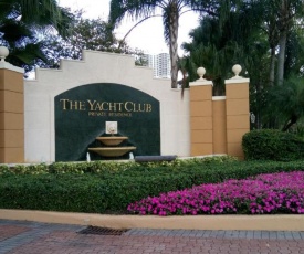 Yacht Club Aventura 2BR + 2BA