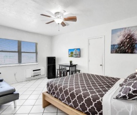 Cozy Apartment MIAMI BEACH, 2min walk to the Beach