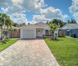 Relax Poolside & Walk or Bike to the Beach From This Amazing Naples Pool Home!