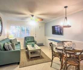 Upscale Naples Condo with Pool Access Walk to Pier!