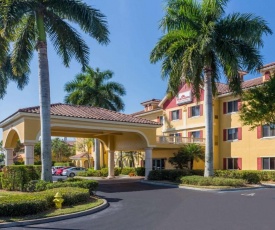 Hawthorn Suites by Wyndham Naples