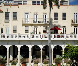 Palm Beach Historic Hotel with Juliette Balconies!