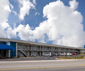 Days Inn by Wyndham Apopka/Orlando