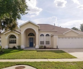 Cozy Nook Villa with Pool and Lanai -20Min to Disney!