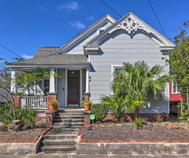 Cozy Coastal Getaway, 1 Mi to Dtwn Pensacola!