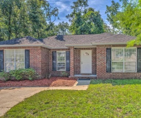 Cozy Pensacola Home with Yard 10 Mi to Dtwn!