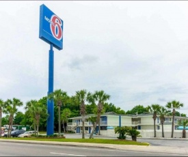 Motel 6 - Pensacola West