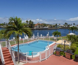 Aloha Condominium - On the Intracoastal - Walk to the Beach