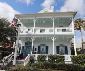 Bayfront Westcott House Bed & Breakfast