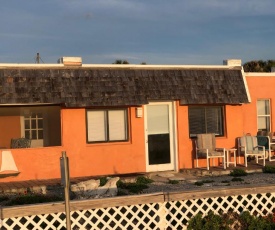 HISTORICAL OCEANFRONT COTTAGE