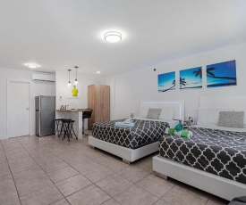 Large Studio Suite Close to Beach and Casino