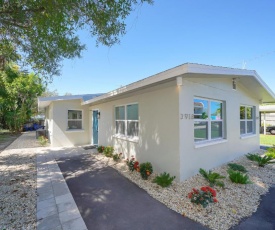 Casita Zoe-All-NEW, Modern, Less than 3 miles to the Beach!