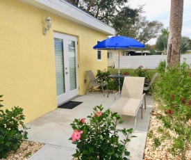 ~ Cozy In-law Apartment Close to Siesta Key ~