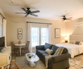 Village Studio on 30A - Walk to Rosemary Beach