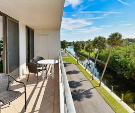 Rent the Perfect 2 Bedroom Apartment on The Anchorage, Siesta Key Apartment 1009