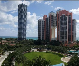 Ocean Reserve Collins 19370 Sunny Isles Beach STR00540