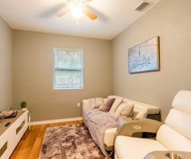 Cute Bungalow In Down Town Tampa With Jacuzzi & Grill