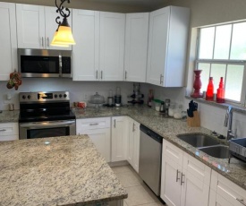 Entire House 2-2 near Ybor City - Car rental avail