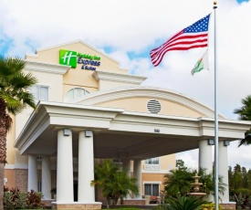 Holiday Inn Express and Suites Tampa I-75 at Bruce B. Downs, an IHG Hotel