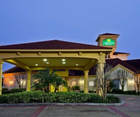 La Quinta by Wyndham USF (Near Busch Gardens)