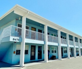 Harbor House North 25 by Teeming Vacation Rentals