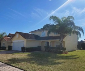 Beautiful Vacation Home, Quiet Neighborhood, Sunny South Facing Pool