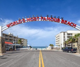 Daytona Condo with Beautiful Ocean and City View