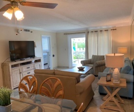 Unit 113 - Recent Renovations - easy pool access - FREE beach service