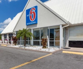 Motel 6 Englewood