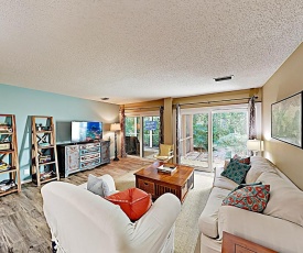 New Listing! Wooded Sanctuary On Golf Course WithPool Condo