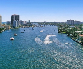 Fort Lauderdale Yacht and Beach Club 209