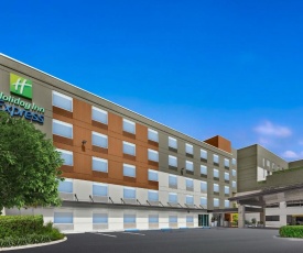 Holiday Inn Express Cruise Airport, an IHG Hotel