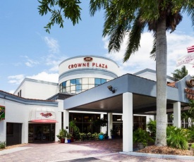 Crowne Plaza Hotel Fort Myers at Bell Tower Shops, an IHG Hotel