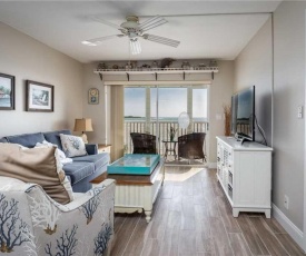 Castle Beach 105, Gulf Front, 2 Bedrooms, , Elevator, Sleeps 6, Heated Pool