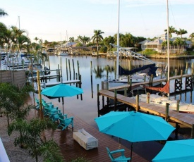 Latitude 26 Waterfront Boutique Resort - Fort Myers Beach