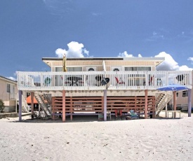 Waterfront Fort Myers Home with Deck, Steps to Beach