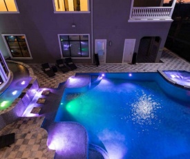 Luxury Villa on Reunion Resort and Spa with a Private Pool, Orlando Mansion 4748