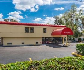 Econo Lodge University