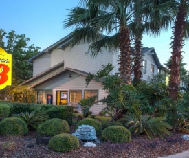 Super 8 by Wyndham Gainesville