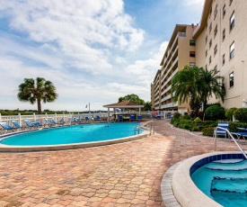 Bayshore Yacht & Tennis Club by Florida Lifestyle Vacation Rentals