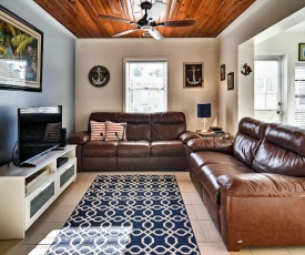 Indian Shores Cottage with Cabana - Steps to Beach!